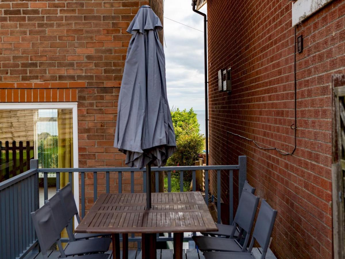 Pass The Keys Amazing 4 Bedroom Property- Hot Tub & Sea Views Scarborough Exterior photo