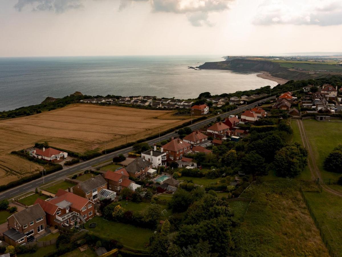 Pass The Keys Amazing 4 Bedroom Property- Hot Tub & Sea Views Scarborough Exterior photo